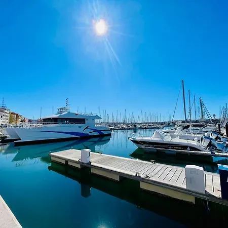Cap D Studio , Wifi , Parking Prive , Vue Port アパート *